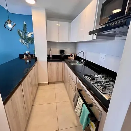 Apartamento Nuevo! Hermoso Apto Cerca A La Playa!